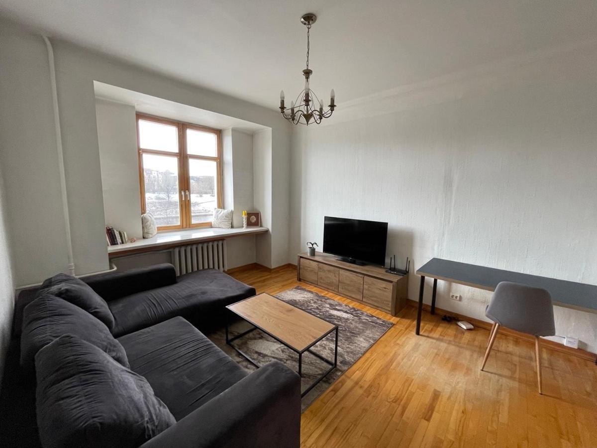 A Cozy Apartment With A Wonderful View Of The River In The Old Town Of וילנה מראה חיצוני תמונה